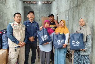 Bantuan Tanah Longsor Ngawen Gunungkidul dari PLN dan YBM untuk warga terdampak