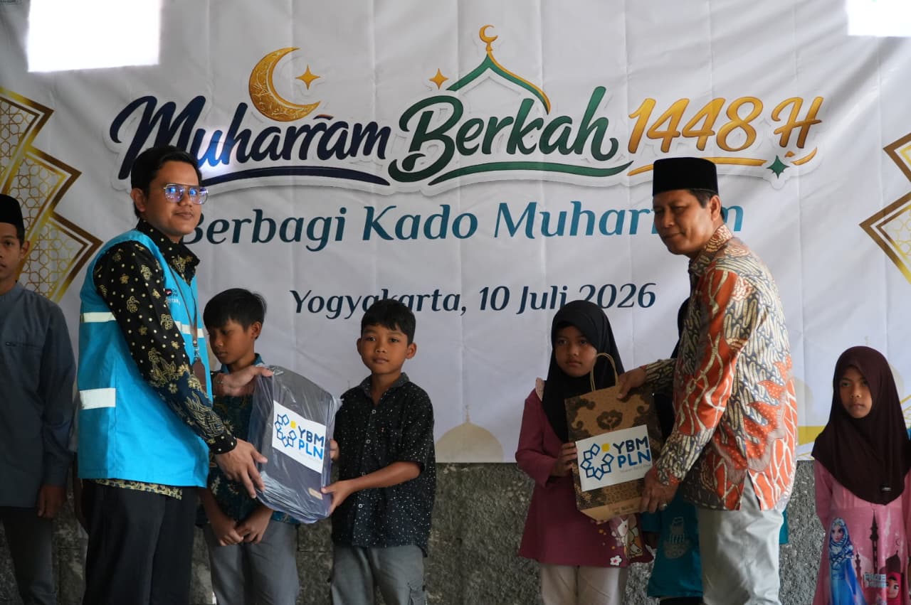 paket perlengkapan sekolah santri rumah quran musa dari PLN untuk mendukung pendidikan santri